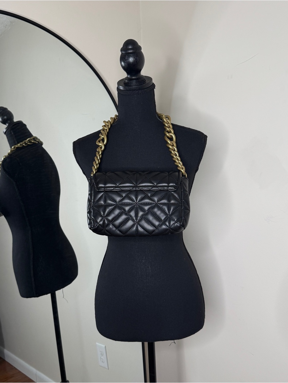 Zara Black Quilted Chain Shoulder Bag Luxury - Picture 2 of 6